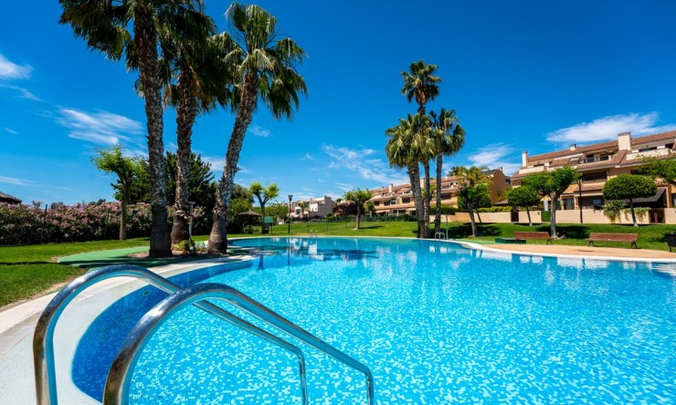 Herverkoop - Villa -
Alicante - Alicante Golf