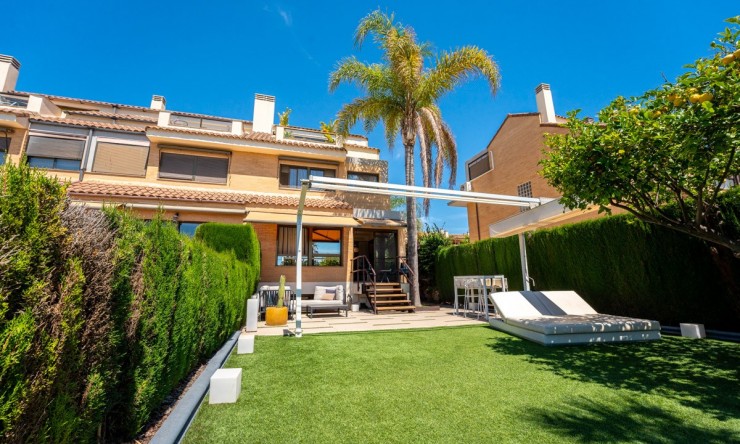 Herverkoop - Villa -
Alicante - Alicante Golf