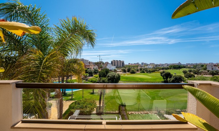 Herverkoop - Villa -
Alicante - Alicante Golf