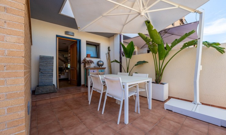 Herverkoop - Villa -
Alicante - Alicante Golf