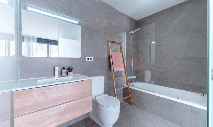 Rynek Wtórny - Willa -
San Miguel de Salinas