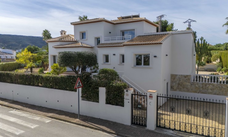 Herverkoop - Villa -
Jávea / Xàbia - Partides comunes - Adsubia