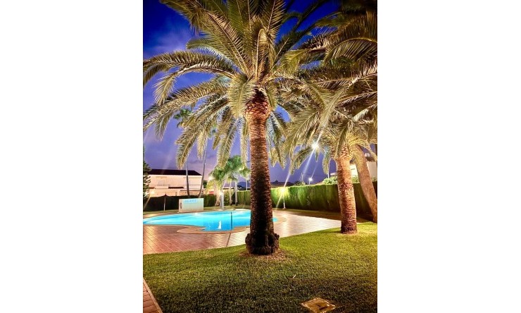 Resale - Town house -
Els Poblets