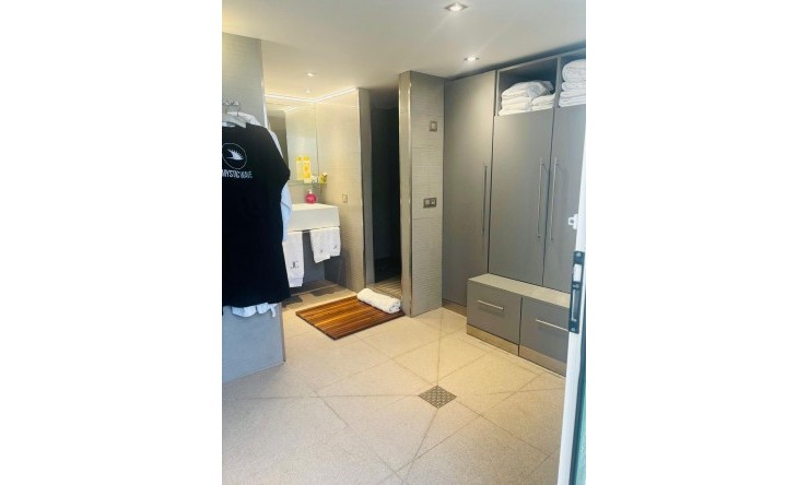 Herverkoop -  -
Oliva - Oliva Nova