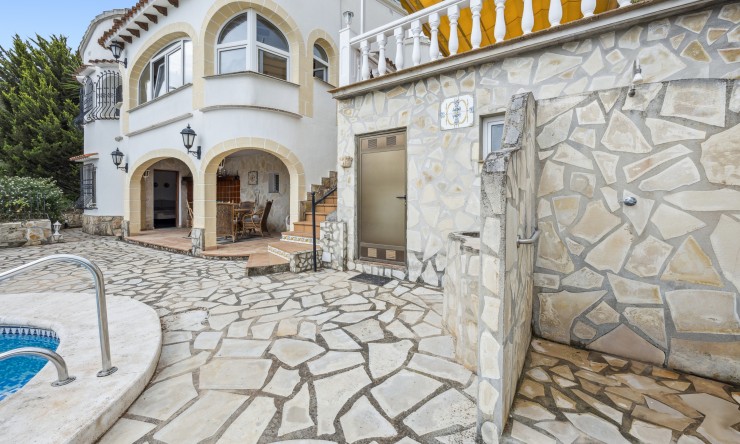 Revente - Villa -
Denia - La Pedrera - Vessanes