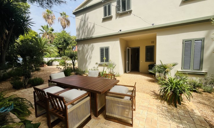 Herverkoop - Villa -
Denia - Las Rotas / Les Rotes