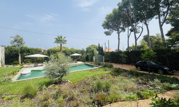 Herverkoop - Villa -
Denia - Las Rotas / Les Rotes