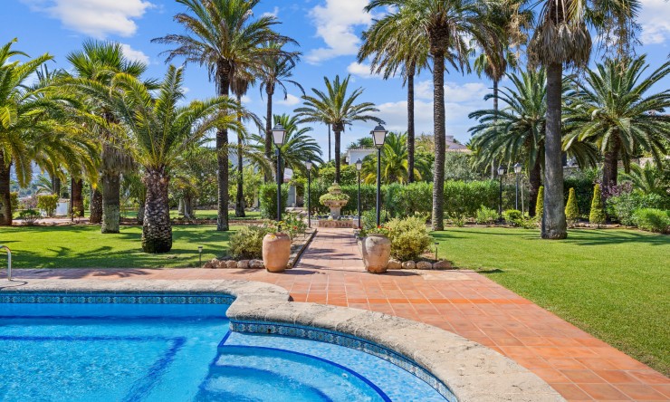 Herverkoop - Villa -
Jávea / Xàbia - Partides comunes - Adsubia