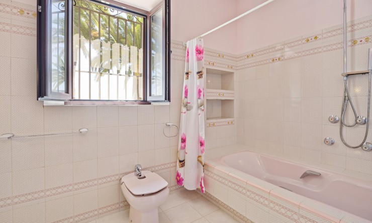 Herverkoop - Villa -
Jávea / Xàbia - Partides comunes - Adsubia