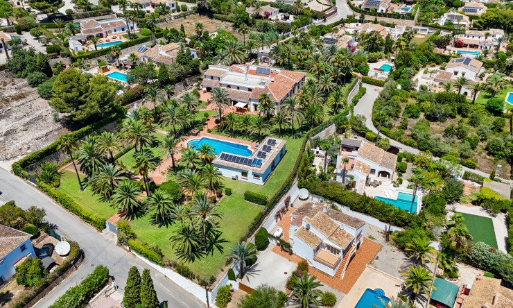 Herverkoop - Villa -
Jávea / Xàbia - Partides comunes - Adsubia