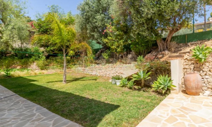 Herverkoop - Villa -
Moraira - Moravit - Cap Blanc