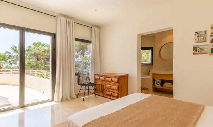 Herverkoop - Villa -
Moraira - Moravit - Cap Blanc