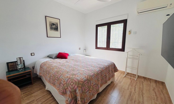 Herverkoop - Villa -
Moraira - Benimeit - Tabaira