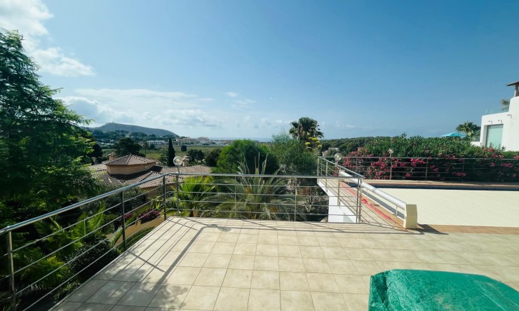 Herverkoop - Villa -
Moraira - Benimeit - Tabaira