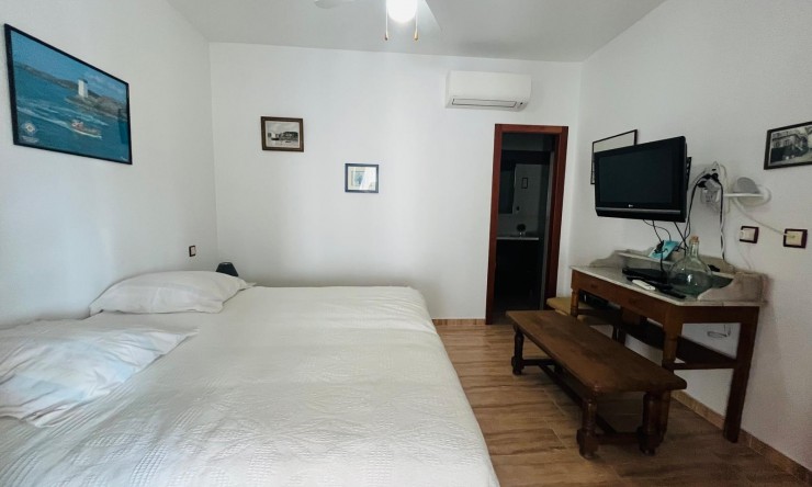 Herverkoop - Villa -
Moraira - Benimeit - Tabaira