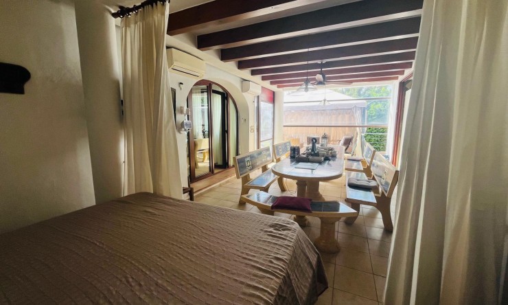 Herverkoop - Villa -
Moraira - Benimeit - Tabaira