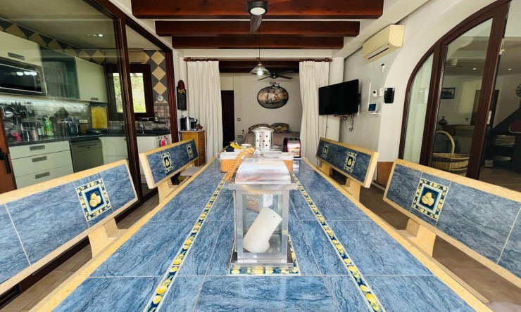 Herverkoop - Villa -
Moraira - Benimeit - Tabaira