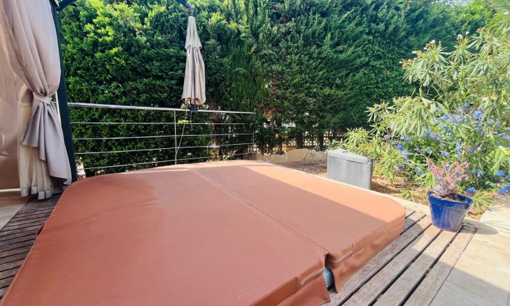 Herverkoop - Villa -
Moraira - Benimeit - Tabaira