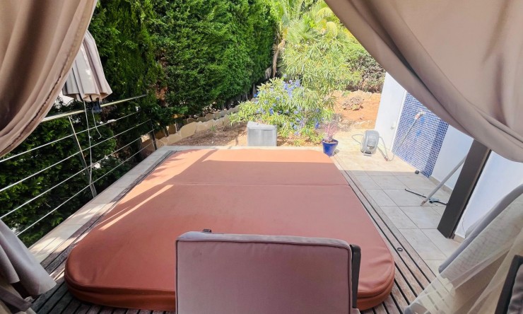 Herverkoop - Villa -
Moraira - Benimeit - Tabaira