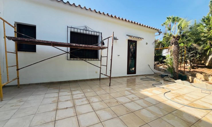 Herverkoop - Villa -
Moraira - Benimeit - Tabaira