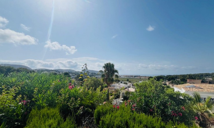 Herverkoop - Villa -
Moraira - Benimeit - Tabaira