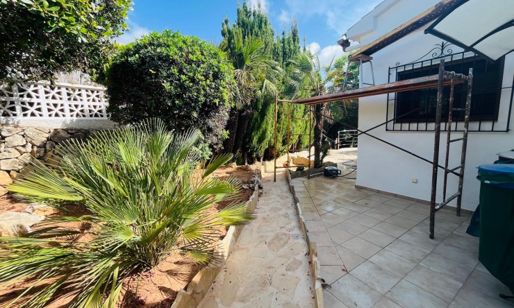 Herverkoop - Villa -
Moraira - Benimeit - Tabaira