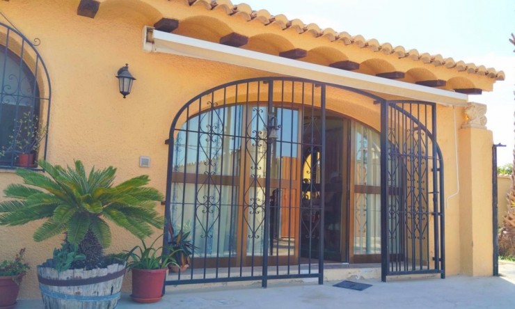 Herverkoop - Villa -
Benissa - Benissa pueblo