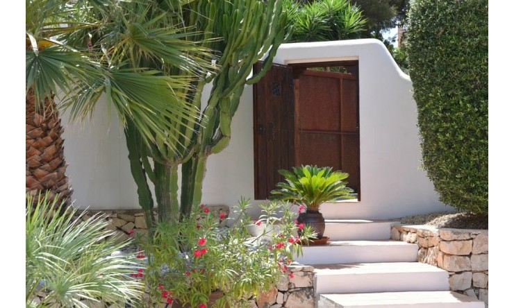 Herverkoop - Villa -
Moraira - Benimeit - Tabaira