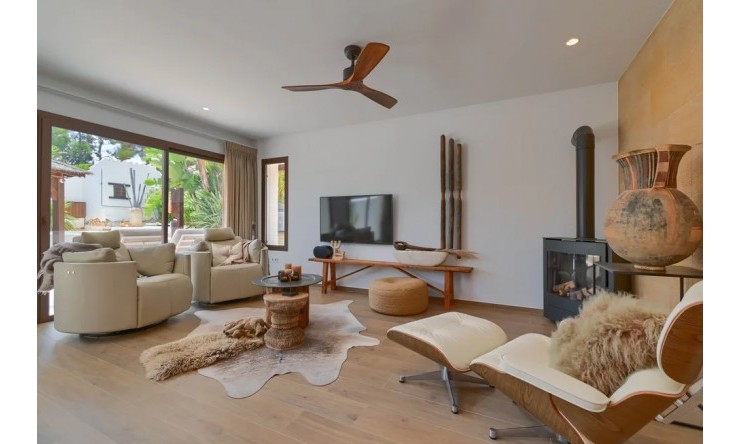 Herverkoop - Villa -
Moraira - Benimeit - Tabaira