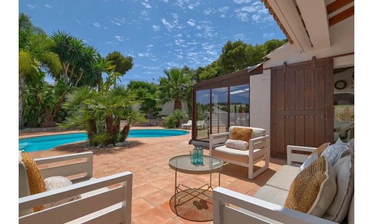 Herverkoop - Villa -
Moraira - Benimeit - Tabaira