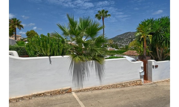 Herverkoop - Villa -
Moraira - Benimeit - Tabaira