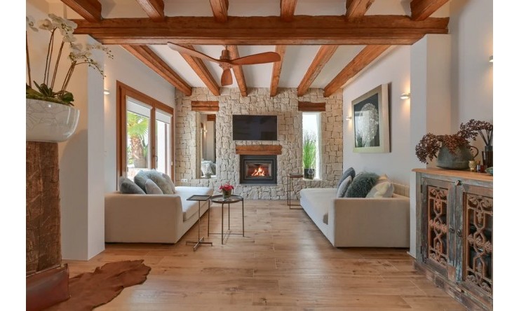 Herverkoop - Villa -
Moraira - Benimeit - Tabaira