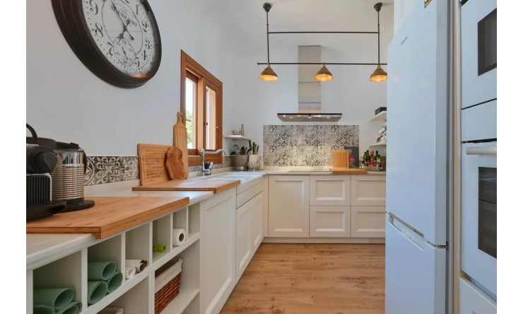 Herverkoop - Villa -
Moraira - Benimeit - Tabaira