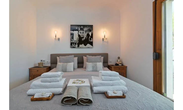 Herverkoop - Villa -
Moraira - Benimeit - Tabaira