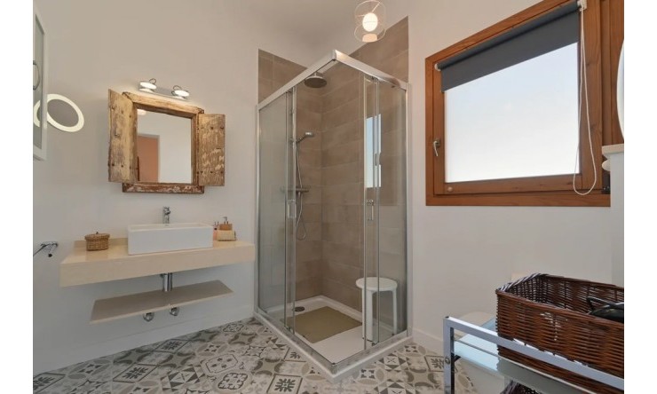 Herverkoop - Villa -
Moraira - Benimeit - Tabaira