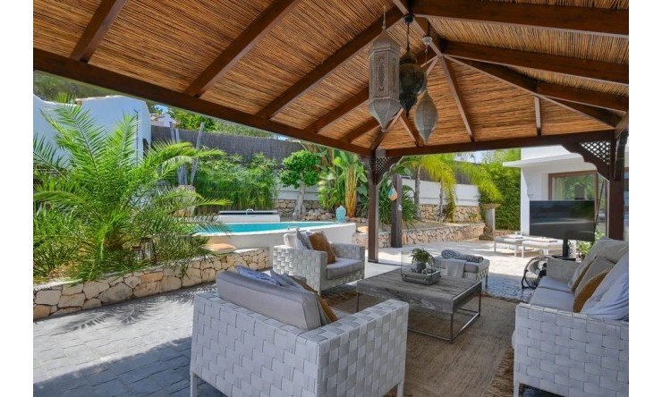 Herverkoop - Villa -
Moraira - Benimeit - Tabaira