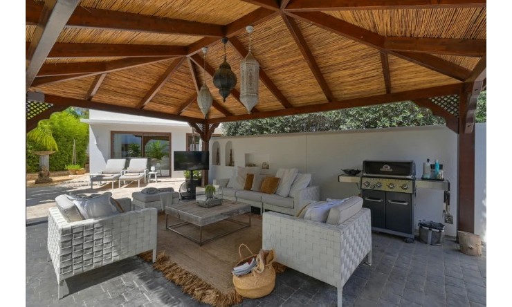 Herverkoop - Villa -
Moraira - Benimeit - Tabaira