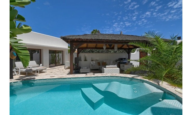 Herverkoop - Villa -
Moraira - Benimeit - Tabaira