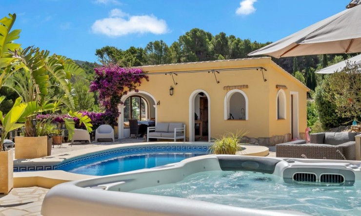 Herverkoop - Villa -
Lliber