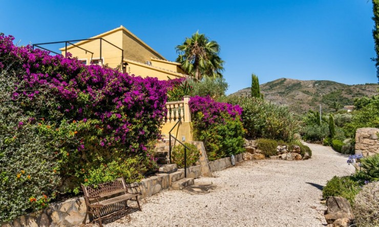 Herverkoop - Villa -
Lliber