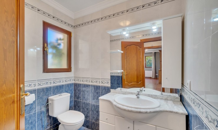 Herverkoop - Villa -
Lliber