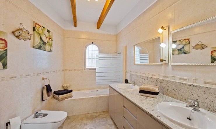 Herverkoop - Villa -
Benitachell / El Poble Nou de Benitatxell - Centro