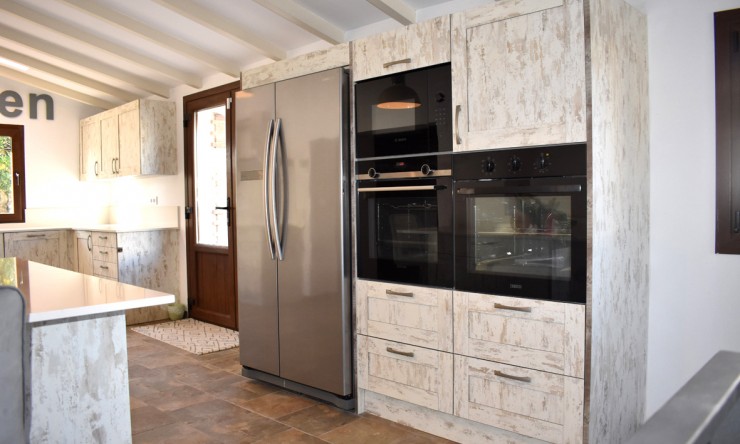 Herverkoop - Villa -
Moraira - Benimeit - Tabaira