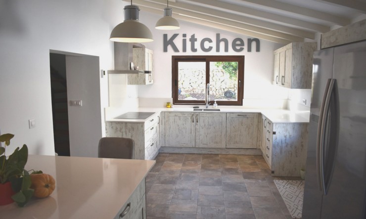 Herverkoop - Villa -
Moraira - Benimeit - Tabaira