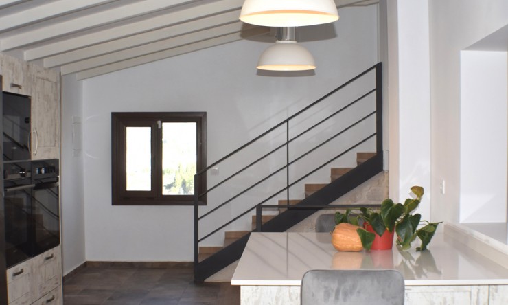 Herverkoop - Villa -
Moraira - Benimeit - Tabaira