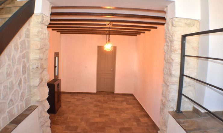 Herverkoop - Villa -
Moraira - Benimeit - Tabaira