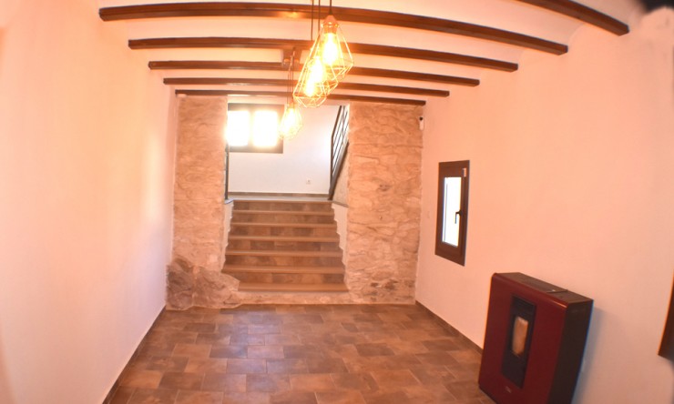 Herverkoop - Villa -
Moraira - Benimeit - Tabaira