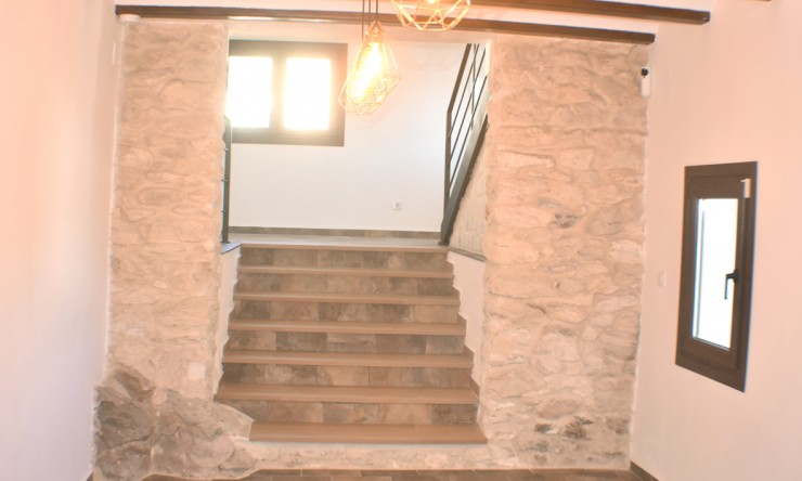 Herverkoop - Villa -
Moraira - Benimeit - Tabaira