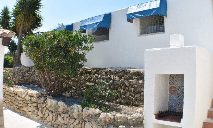 Herverkoop - Villa -
Moraira - Benimeit - Tabaira