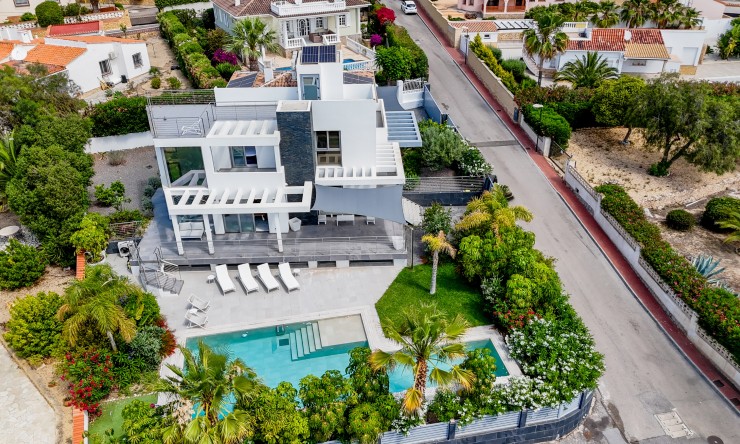 Herverkoop - Villa -
La Nucía - Coloma